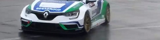 Nouvelle-Renault-Megane-IV-TCR-elle-roule