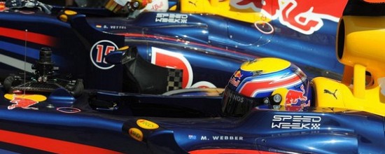 Red-Bull-Racing-Renault-et-Cosworth-en-premiere-ligne