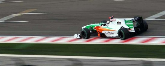 Un-moteur-Renault-dans-les-Force-India-en-2011