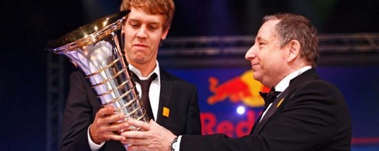 Sebastian-Vettel-recoit-son-trophee-a-Monaco