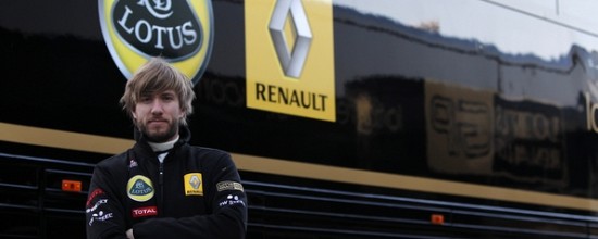 Officiel-Lotus-Renault-GP-signe-Nick-Heidfeld