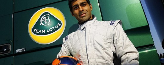 Officiel-Team-Lotus-Renault-signe-Karun-Chandhok