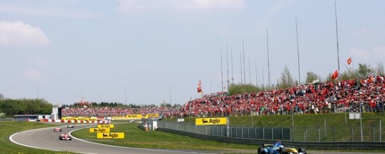 Guide-du-circuit-du-Nurburgring-par-Lotus-Renault-GP