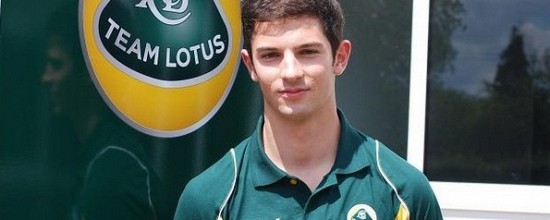 Alexander-Rossi-avec-Team-Lotus-lors-des-Rookie-Days