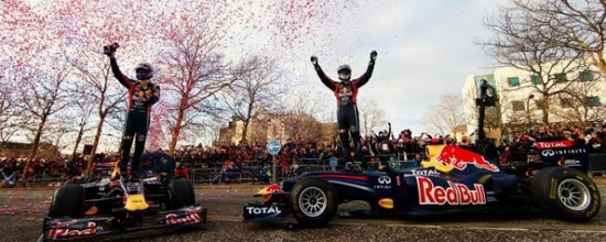 Revivez-en-video-le-show-du-Red-Bull-Racing-a-Milton-Keynes