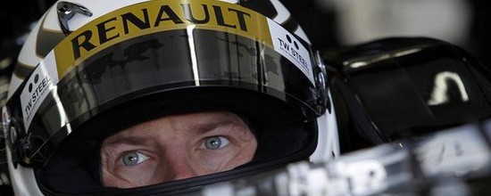 Plus-de-photos-de-Kimi-Raikkonen-a-bord-de-la-R30