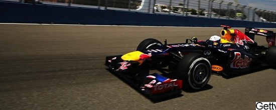 Red-Bull-Renault-aux-deux-extremes