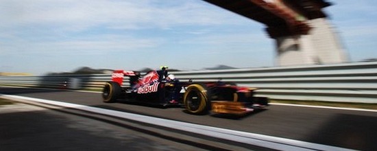 Officiel-Vergne-et-Kvyat-chez-Toro-Rosso-Renault-en-2014