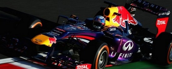 Abu-Dhabi-EL3-Double-Red-Bull-devant-les-deux-Mercedes