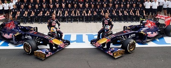 Toro-Rosso-Renault-assemble-son-premier-chassis