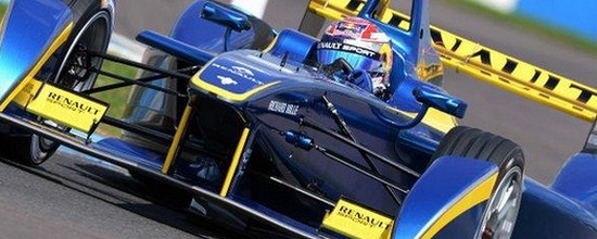 FE-carton-plein-du-team-e-dams-Renault-au-Donington-Park