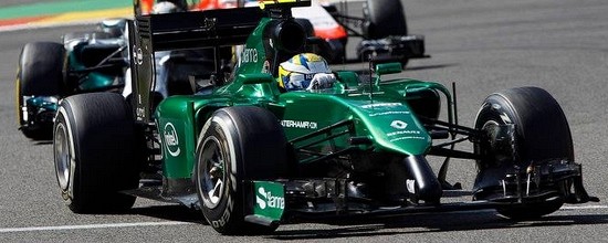 Monza-Caterham-Renault-avec-Kamui-Kobayashi-et-Marcus-Ericsson