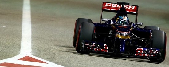 Un-Jean-Eric-Vergne-et-une-Toro-Rosso-Renault-excellentes