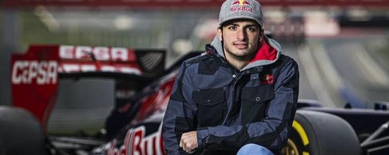 Officiel-Carlos-Sainz-Jr-pilote-Toro-Rosso-Renault-2015