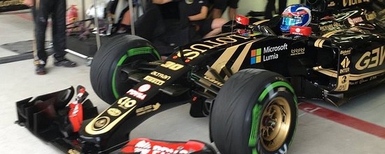 Essais-Pirelli-Abu-Dhabi-Jolyon-Palmer-en-piste-pour-Lotus