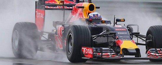 Essais-Pirelli-J2-Sebastien-Vettel-prend-la-releve