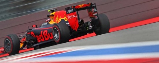 Renault-Red-Bull-attend-la-nouvelle-specification-avant-de-decider