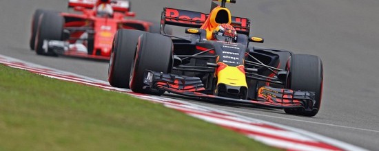 Daniel-Ricciardo-et-Daniil-Kvyat-assurent-le-top-10-a-Shanghai