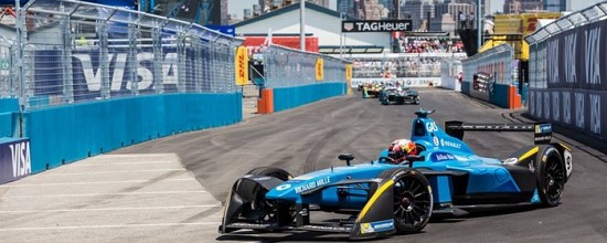 Pierre-Gasly-et-Techeetah-Formula-E-Team-se-revelent-a-New-York