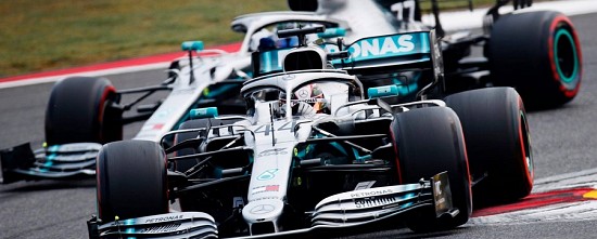 Chine-Course-Lewis-Hamilton-s-offre-la-millieme