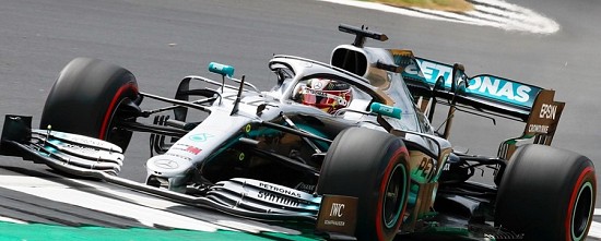 Grande-Bretagne-Course-Lewis-Hamilton-imperial-devant-son-public