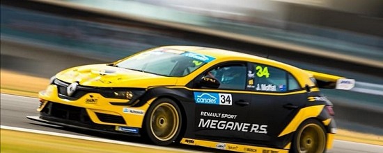 Un-nouveau-podium-et-une-presence-renforcee-en-TCR-Australia-pour-Renault