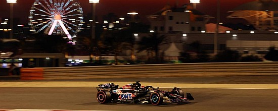 Red-Bull-Honda-RBPT-sur-sa-planete-a-Bahrein-Alpine-Renault-accumule-les-kilometres